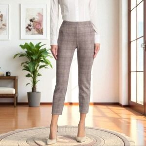 T. Tahari  Gray Plaid, Faux Suede, Pull you in Hotsell Ankle Pants